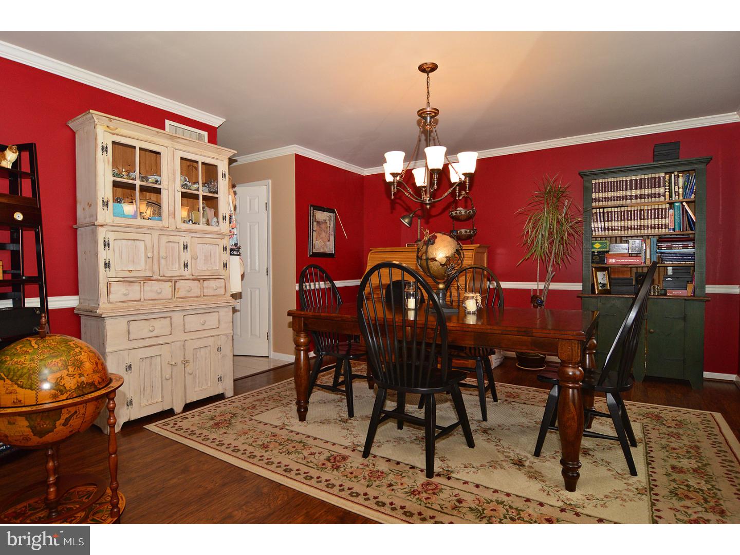 2711 Beacon Drive Sinking Spring, PA 19608 - Photo 2 of 25 Gallery Image 2