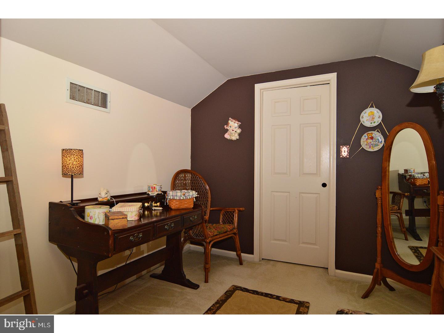 2711 Beacon Drive Sinking Spring, PA 19608 - Photo 15 of 25 Gallery Image 15