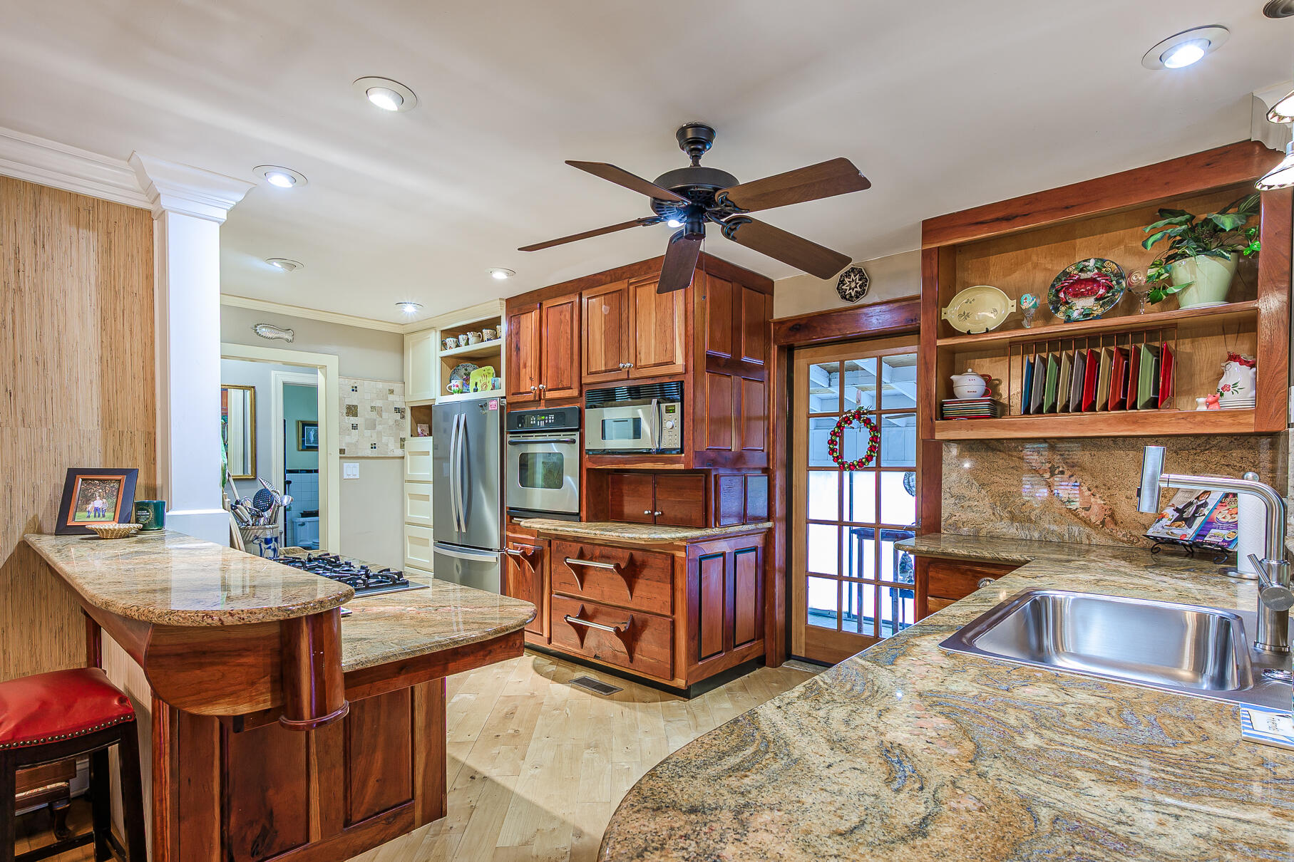 933 Lakeview Drive Mount Pleasant, SC 29464 - Photo 18 of 79 933Lakeview-18