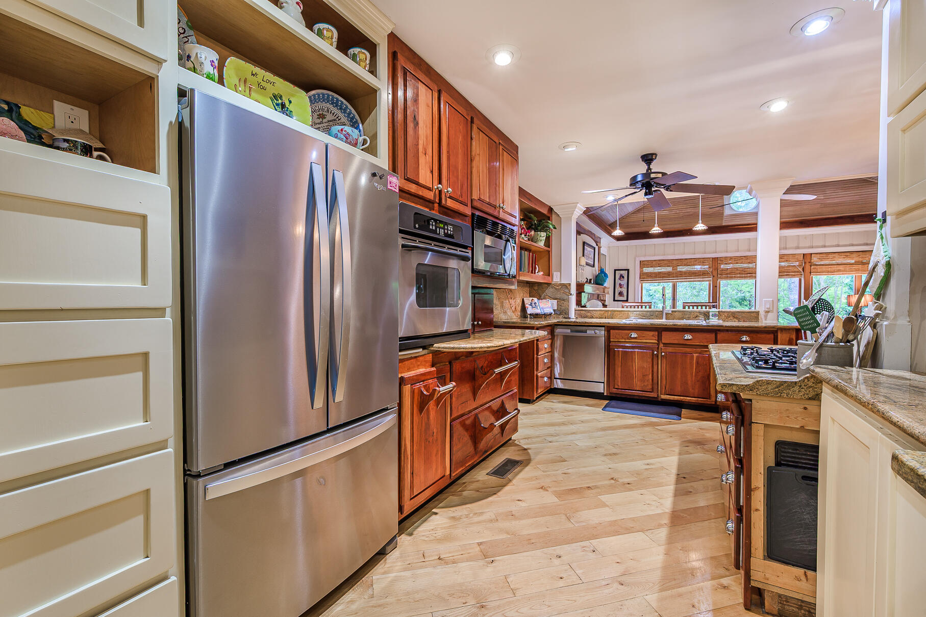 933 Lakeview Drive Mount Pleasant, SC 29464 - Photo 20 of 79 933Lakeview-20