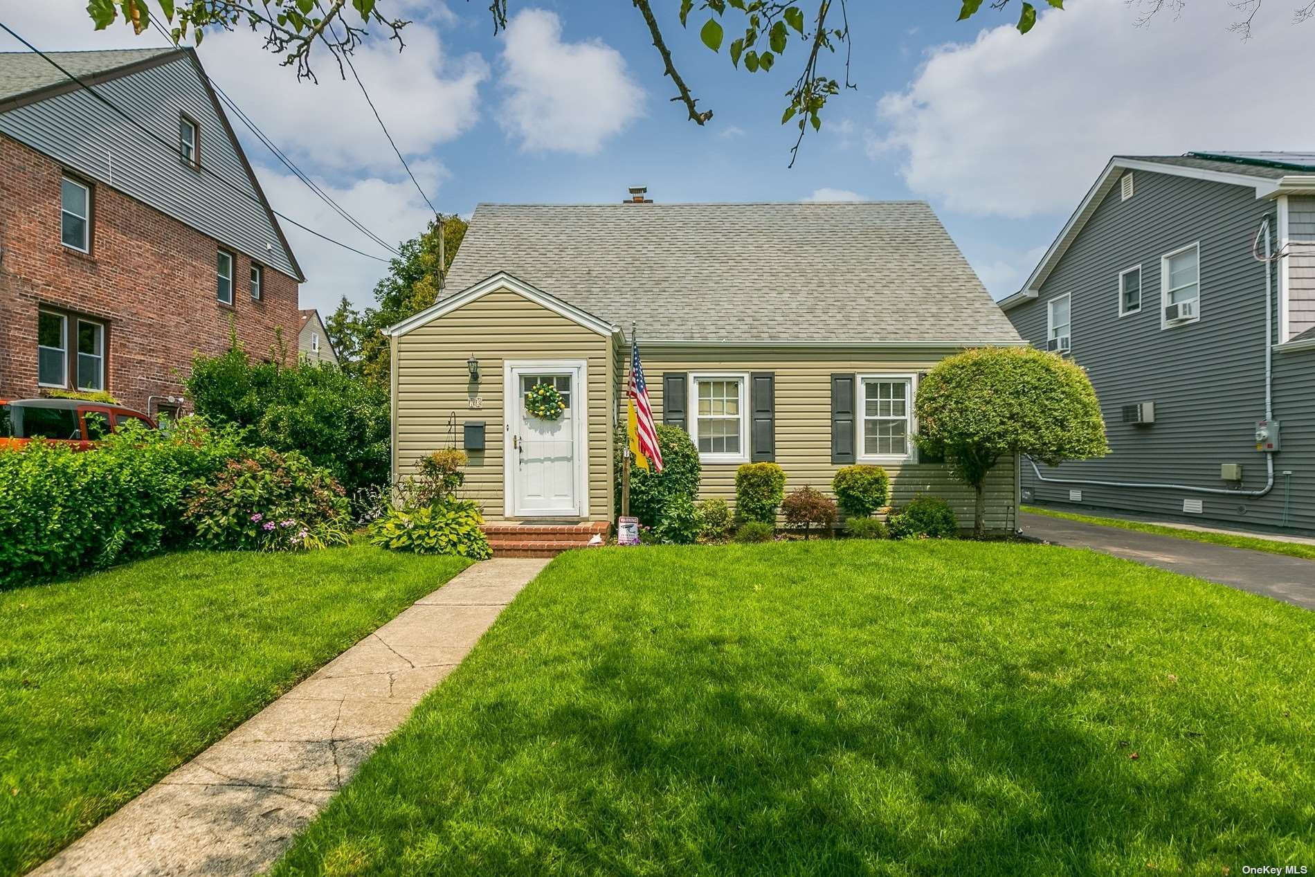 73 Wilson Road Valley Stream, NY 11581 - Photo 1 of 1 Gallery Image 1
