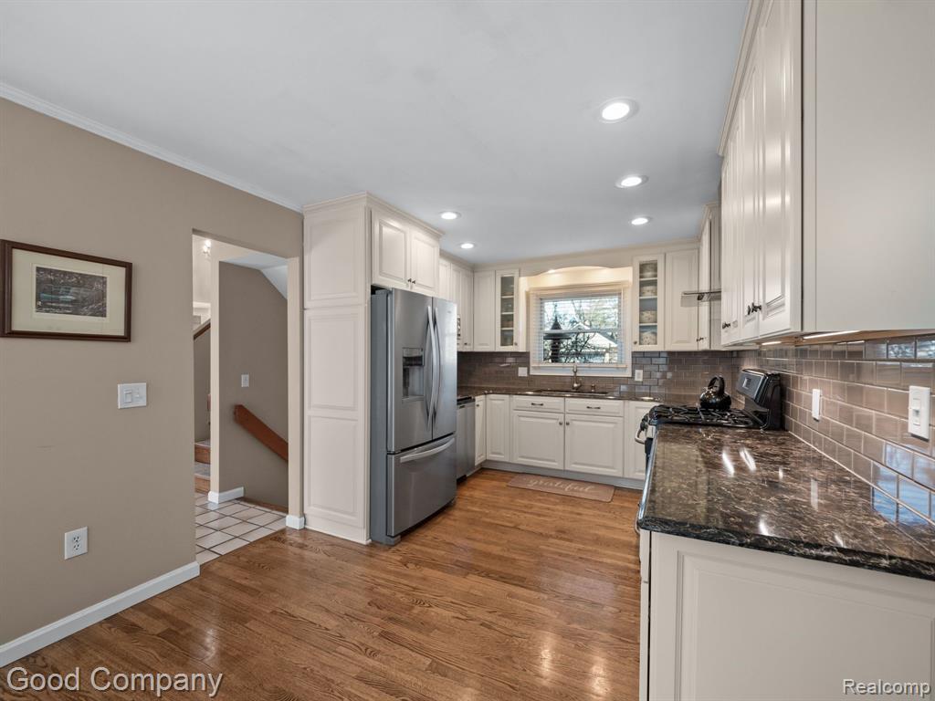 635 Ten Point Drive Rochester Hills, MI 48309 - Photo 3 of 30