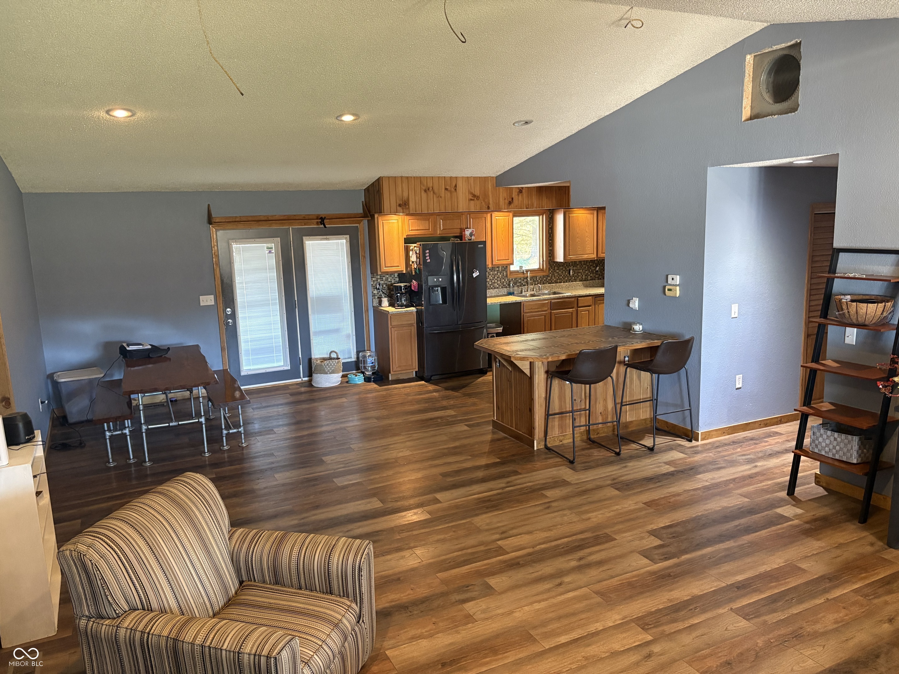 908 South Division Street Cayuga, IN 47928 - Photo 13 of 27