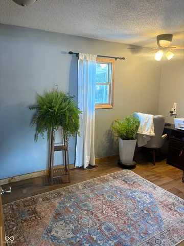 $325,000 | 908 South Division Street, Cayuga, IN 47928