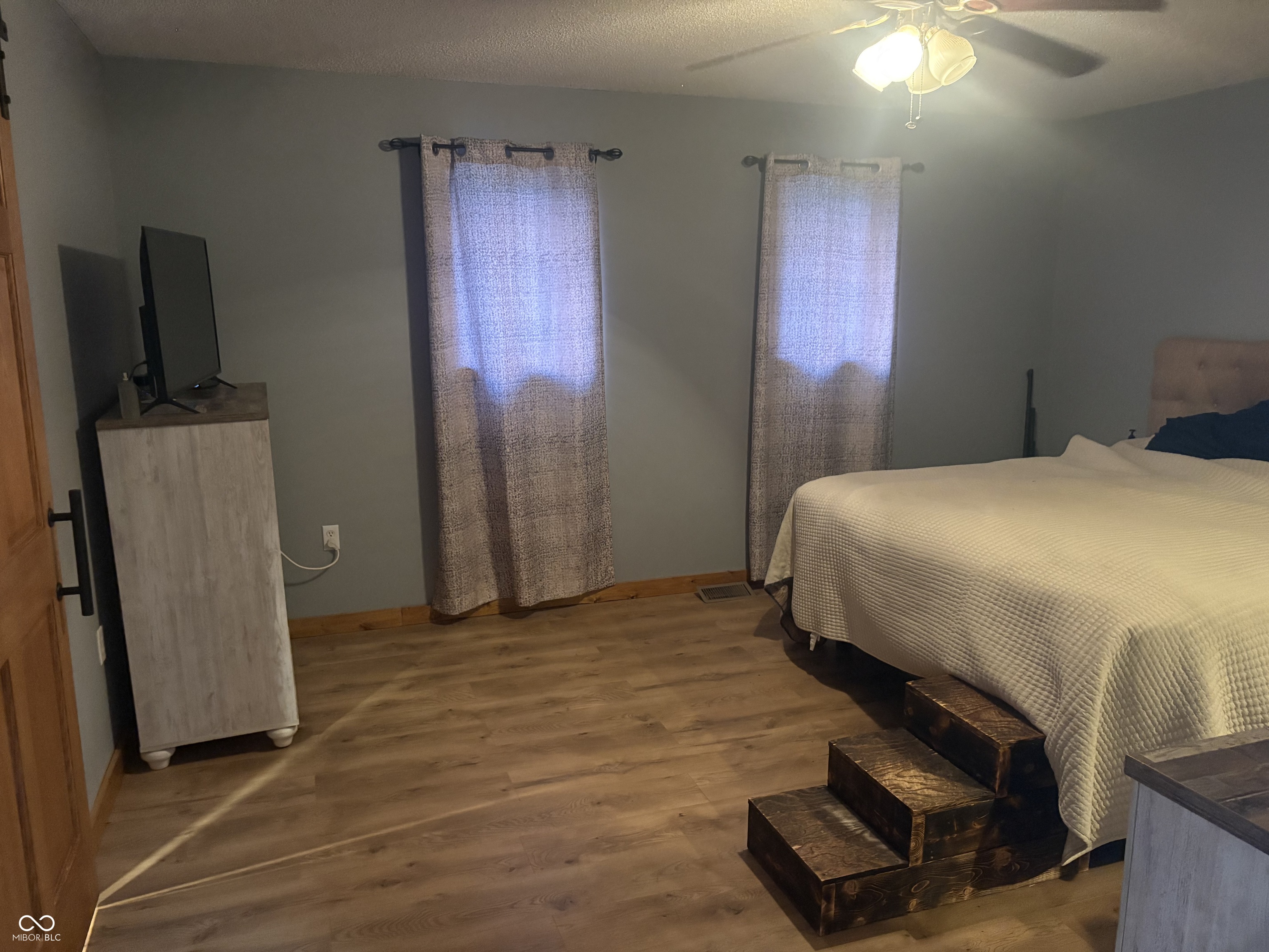 908 South Division Street Cayuga, IN 47928 - Photo 19 of 27