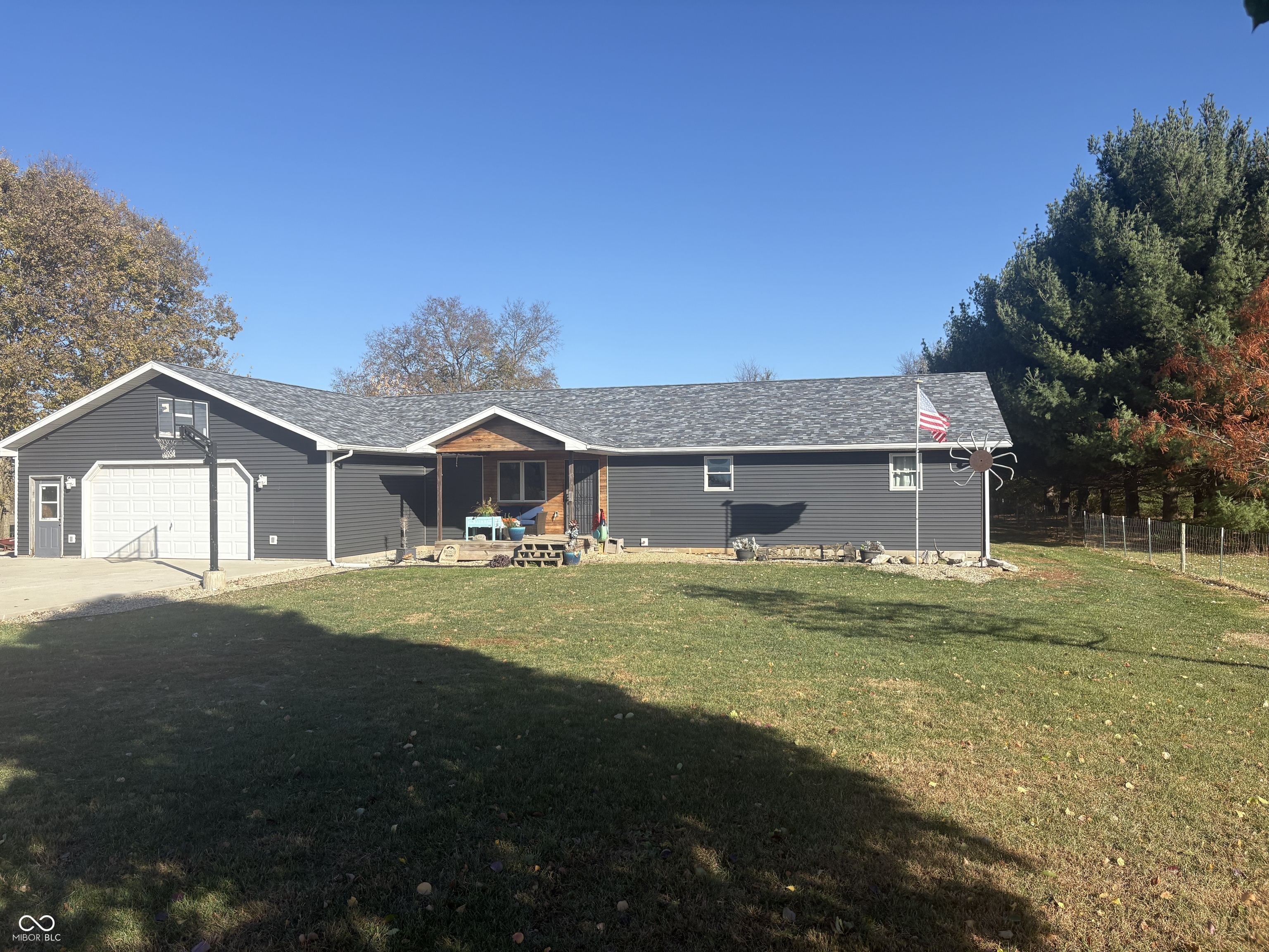 908 South Division Street Cayuga, IN 47928 - Photo 2 of 27