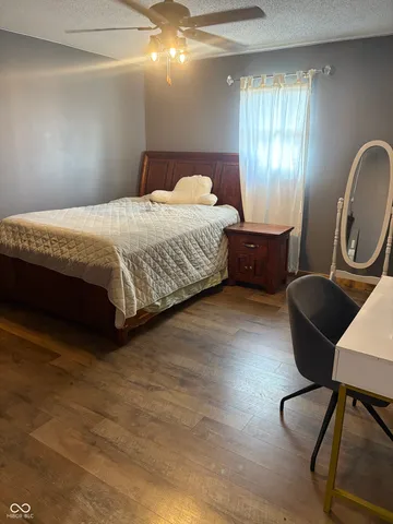 $298,000 | 908 South Division Street, Cayuga, IN 47928