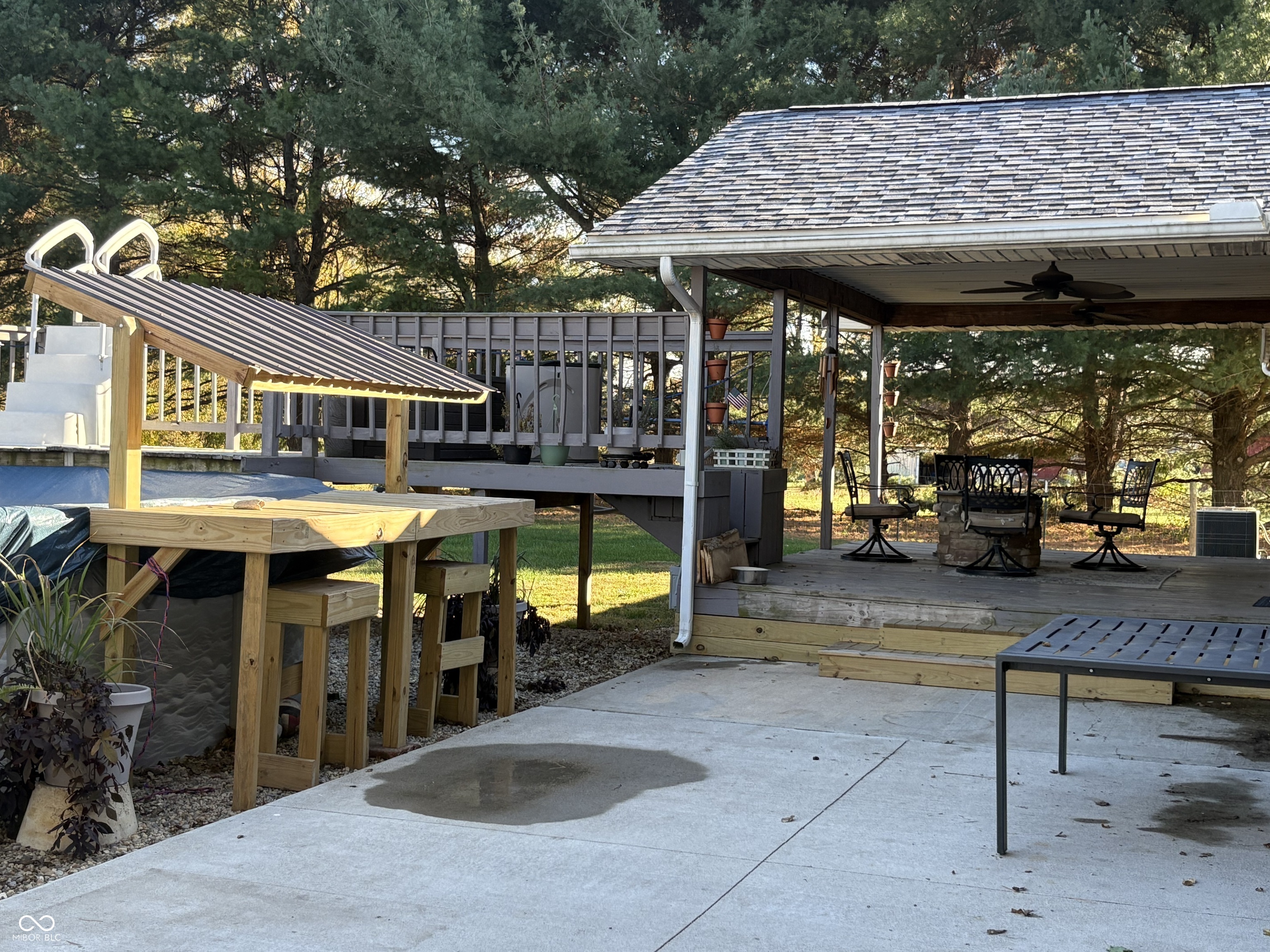 908 South Division Street Cayuga, IN 47928 - Photo 4 of 27