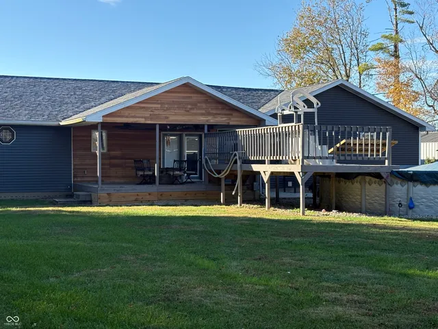 $325,000 | 908 South Division Street, Cayuga, IN 47928