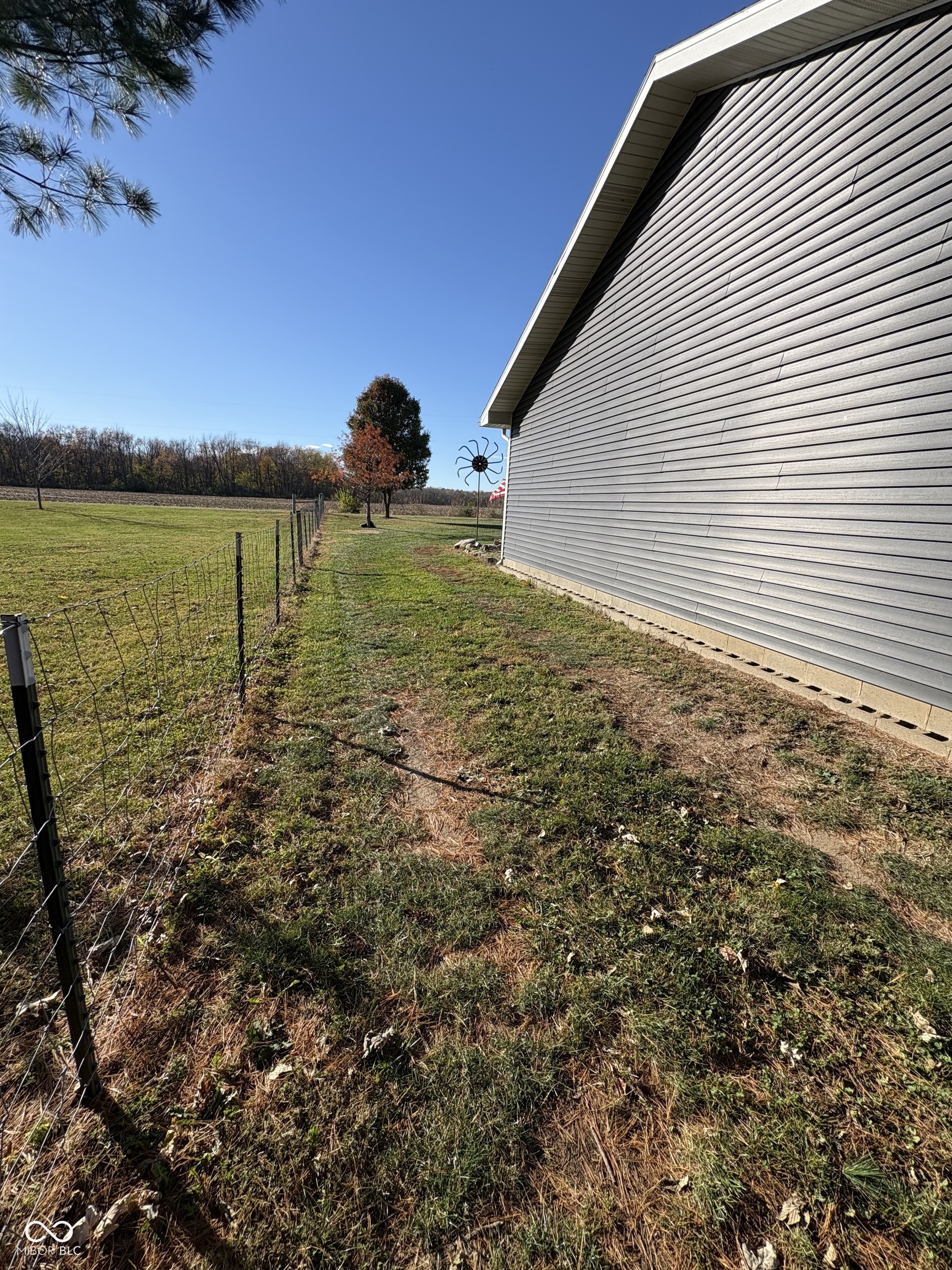 908 South Division Street Cayuga, IN 47928 - Photo 9 of 27