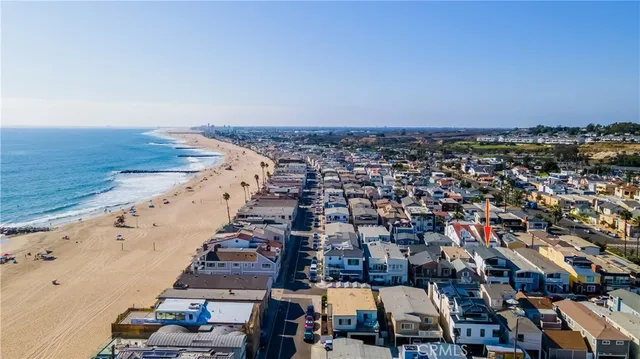 $9,500 | 121 39th Street, Unit B, Newport Beach, CA 92663