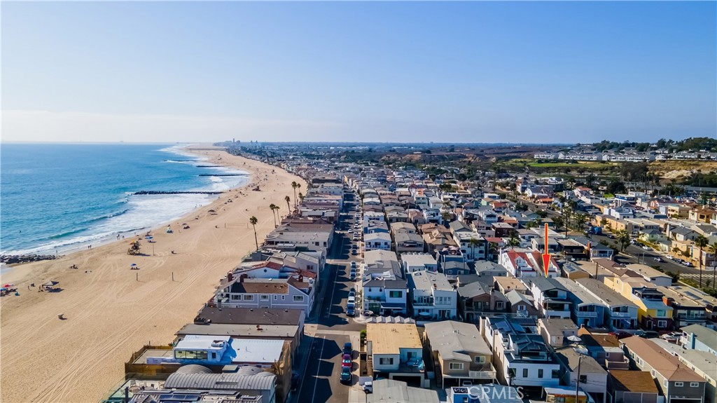 121 39th Street, Unit B Newport Beach, CA 92663 - Photo 26 of 26 an aerial view of a city