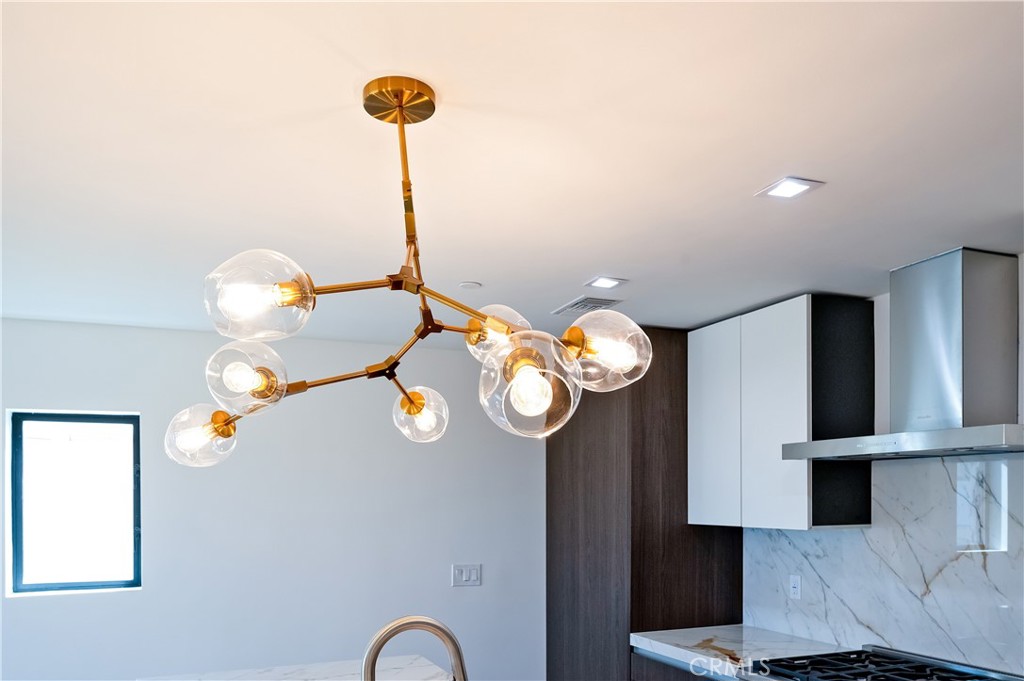 121 39th Street, Unit B Newport Beach, CA 92663 - Photo 8 of 26 a front view of a house with entryway