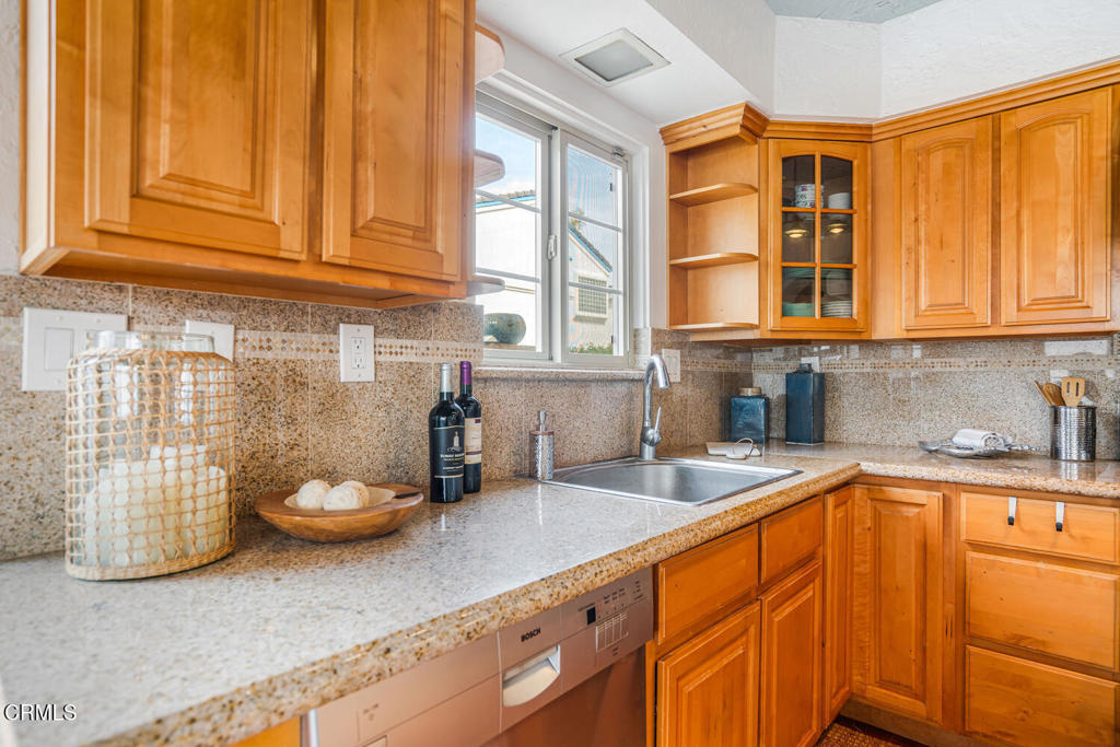 5451 Reef Way Oxnard, CA 93035 - Photo 13 of 27 5451 Reef Way Oxnard CA 93035-large-012-