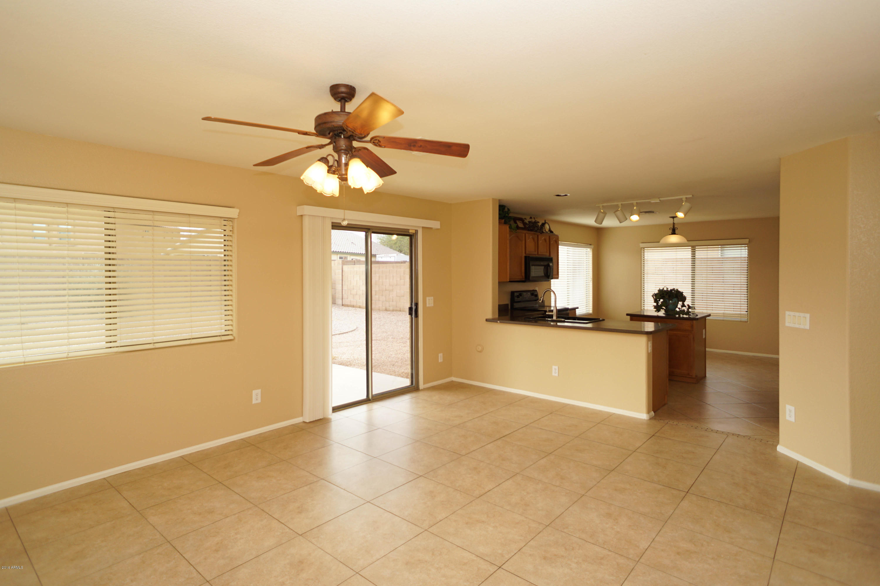 837 Mountain View Road San Tan Valley, AZ 85143 - Photo 16 of 40 Nice Open Layout