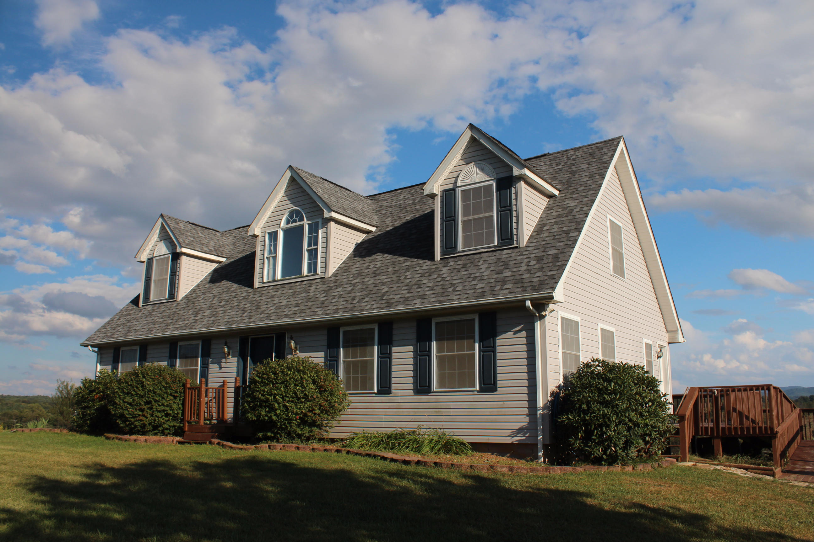 2670 Old Rte 100 Draper, VA 24324 - Photo 1 of 37 a front view of a house with a yard