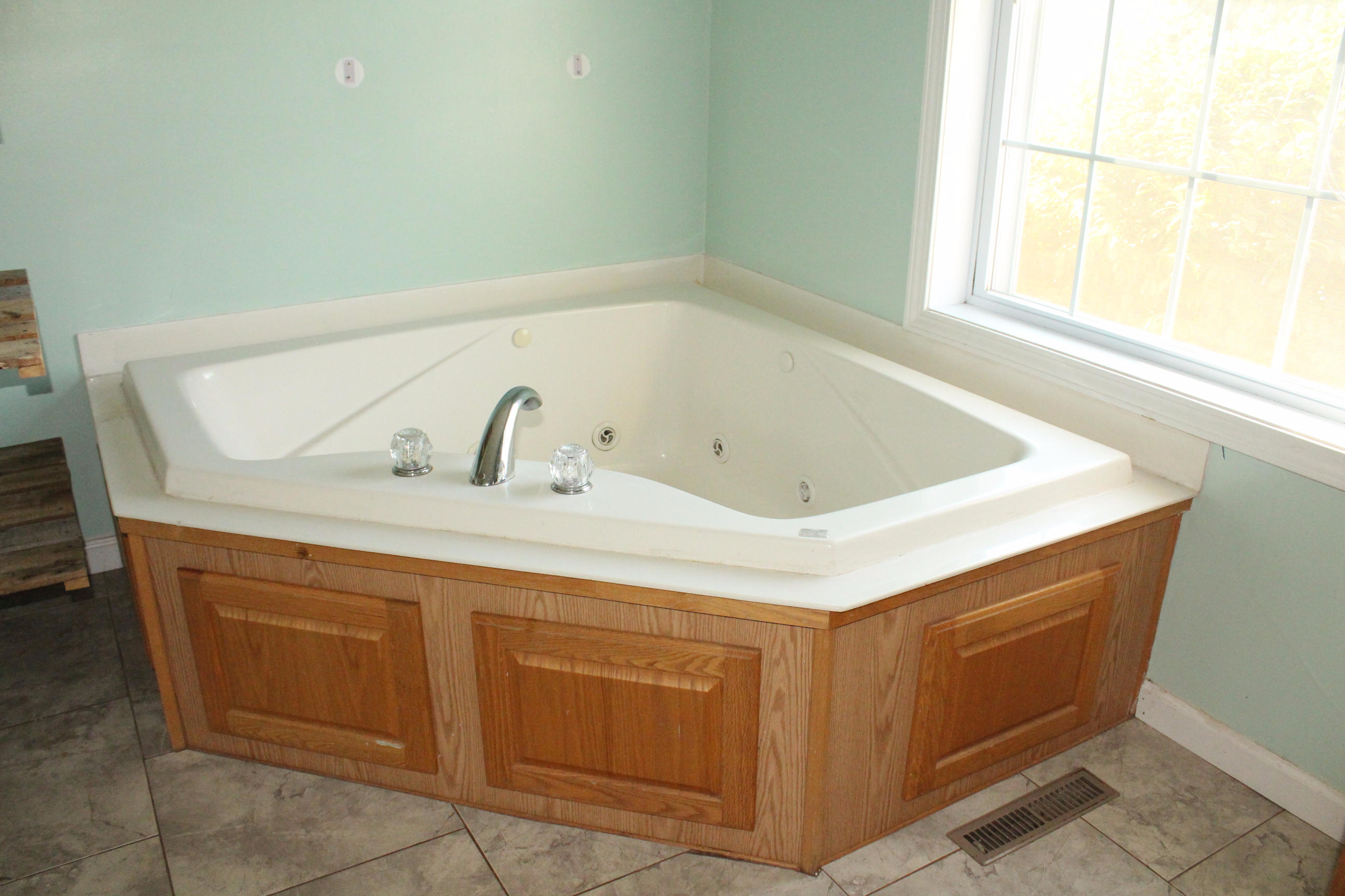 2670 Old Rte 100 Draper, VA 24324 - Photo 13 of 37