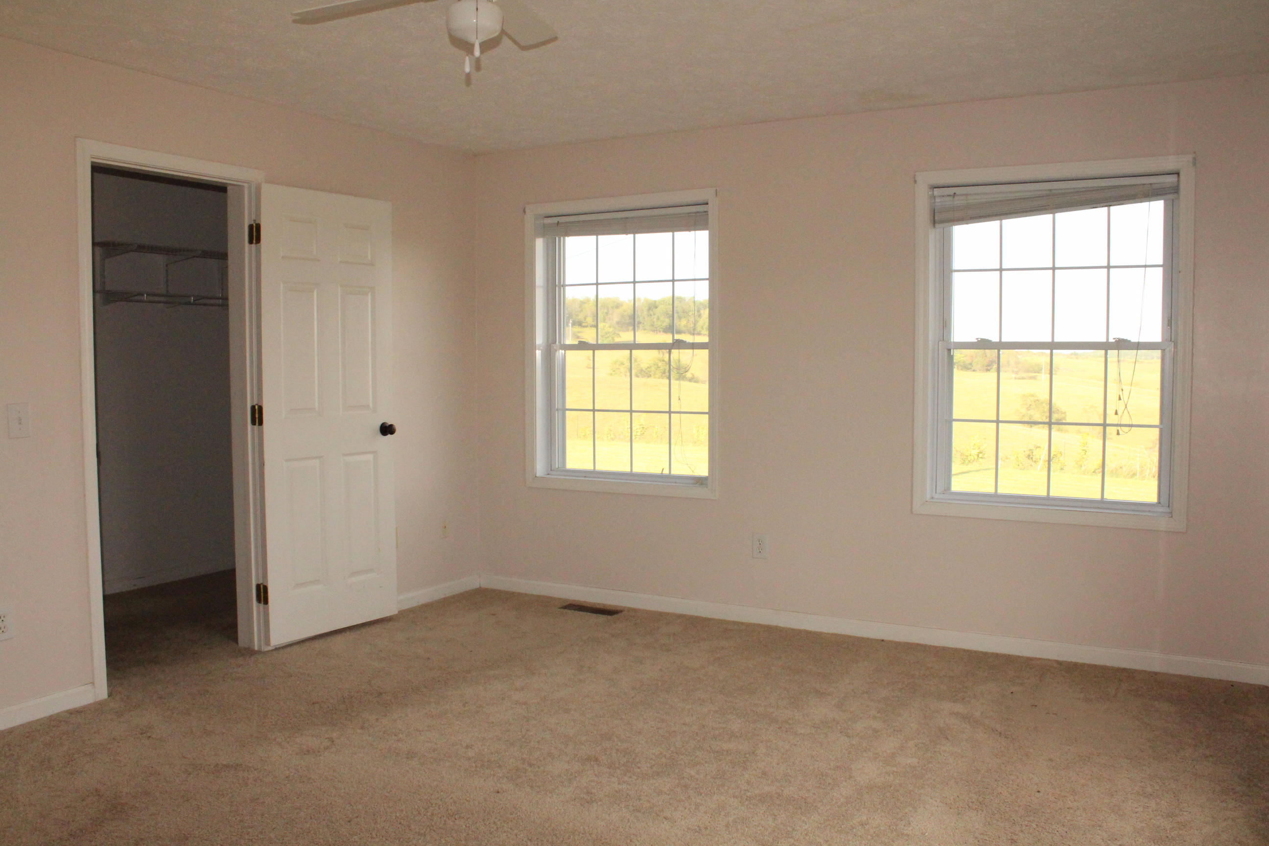 2670 Old Rte 100 Draper, VA 24324 - Photo 10 of 37 an empty room with windows