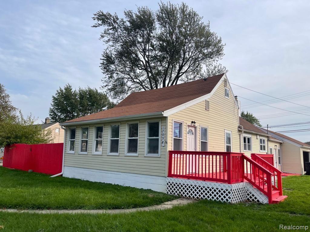 17898 Common Road Roseville, MI 48066 - Photo 6 of 58 6.jpeg