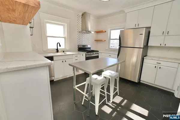 $2,700 | 1 Bell Street, Unit 2, Belleville, NJ 07109