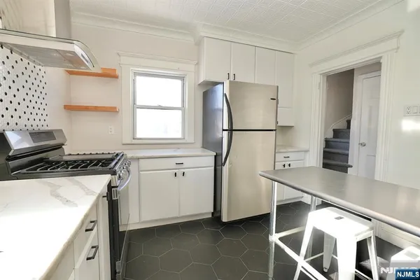 $2,700 | 1 Bell Street, Unit 2, Belleville, NJ 07109