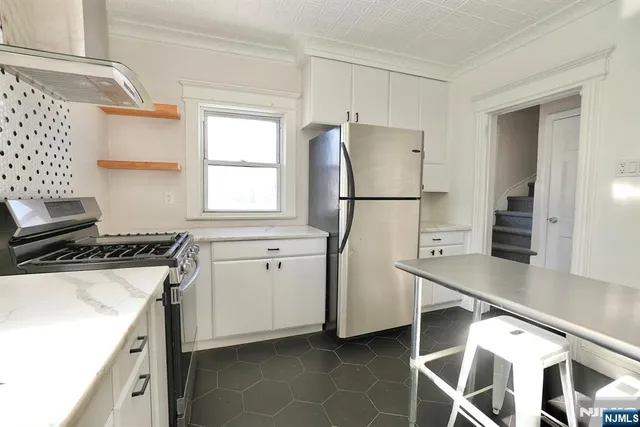 $2,700 | 1 Bell Street, Unit 2, Belleville, NJ 07109