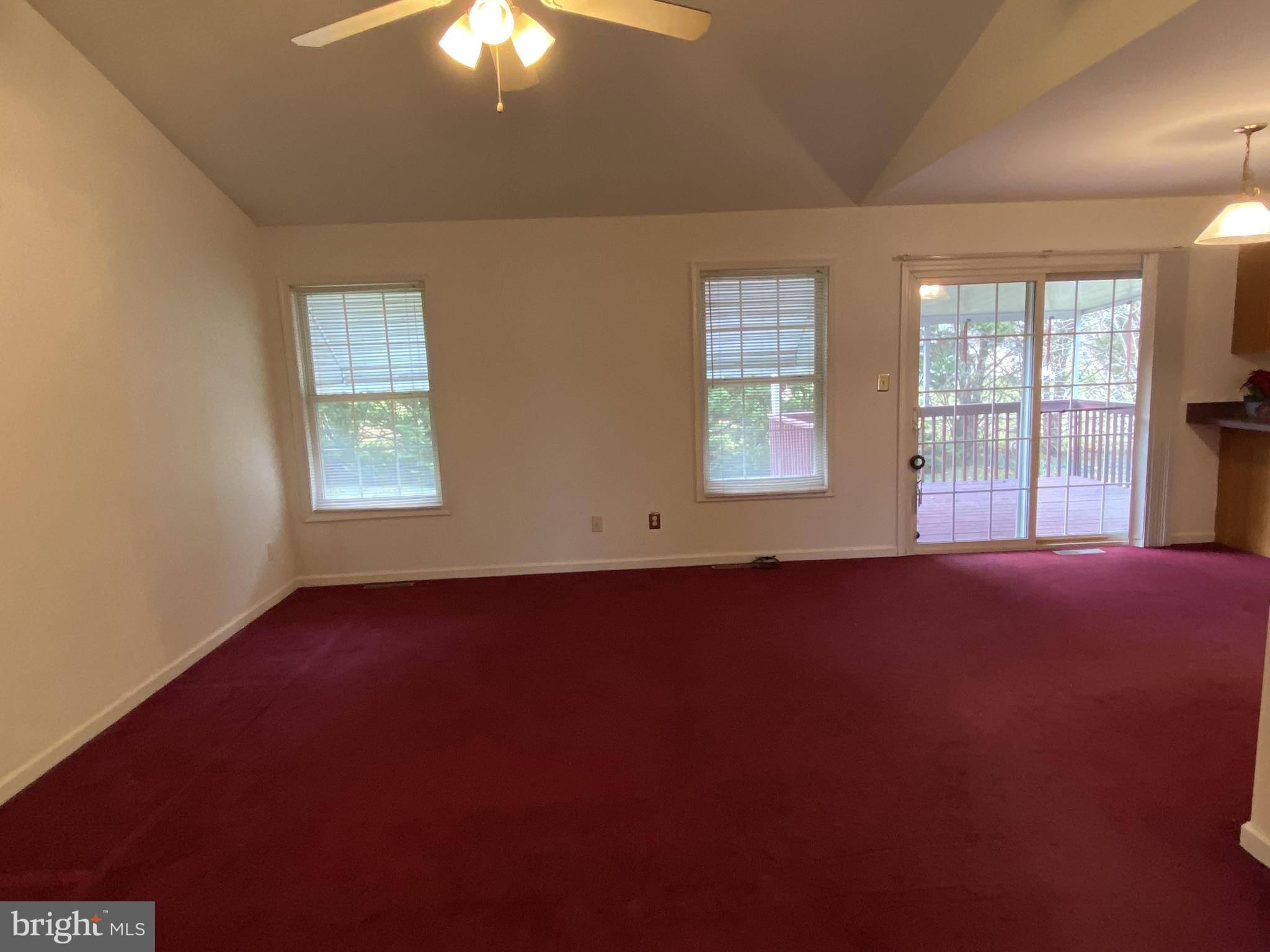 644 Quaker Hill Road Magnolia, DE 19962 - Photo 4 of 22 Living room with vaulted ceiling
