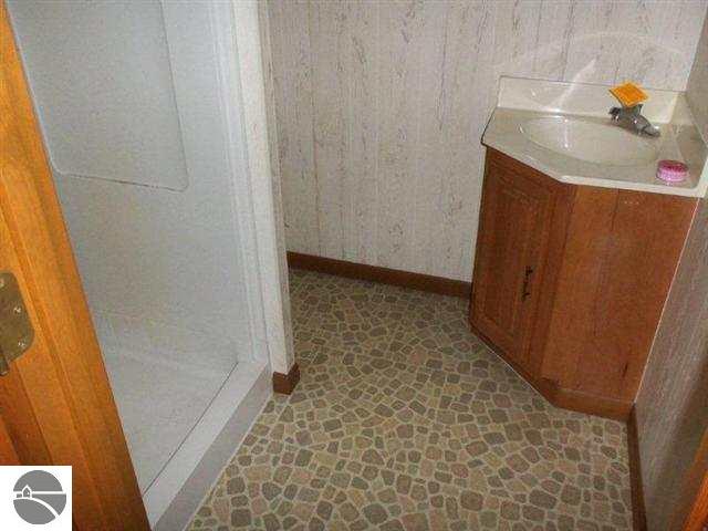 1835 Lardie Road Traverse City, MI 49696 - Photo 11 of 16 1742340-10.JPG