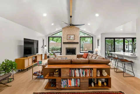 $985,000 | 10503 Spicewood Parkway, Austin, TX 78750