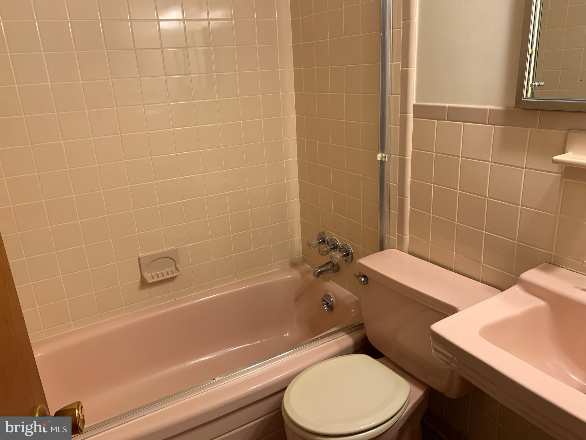 5317 Tolson Road Temple Hills, MD 20748 - Photo 9 of 23 1ST FLOOR FULL BATH