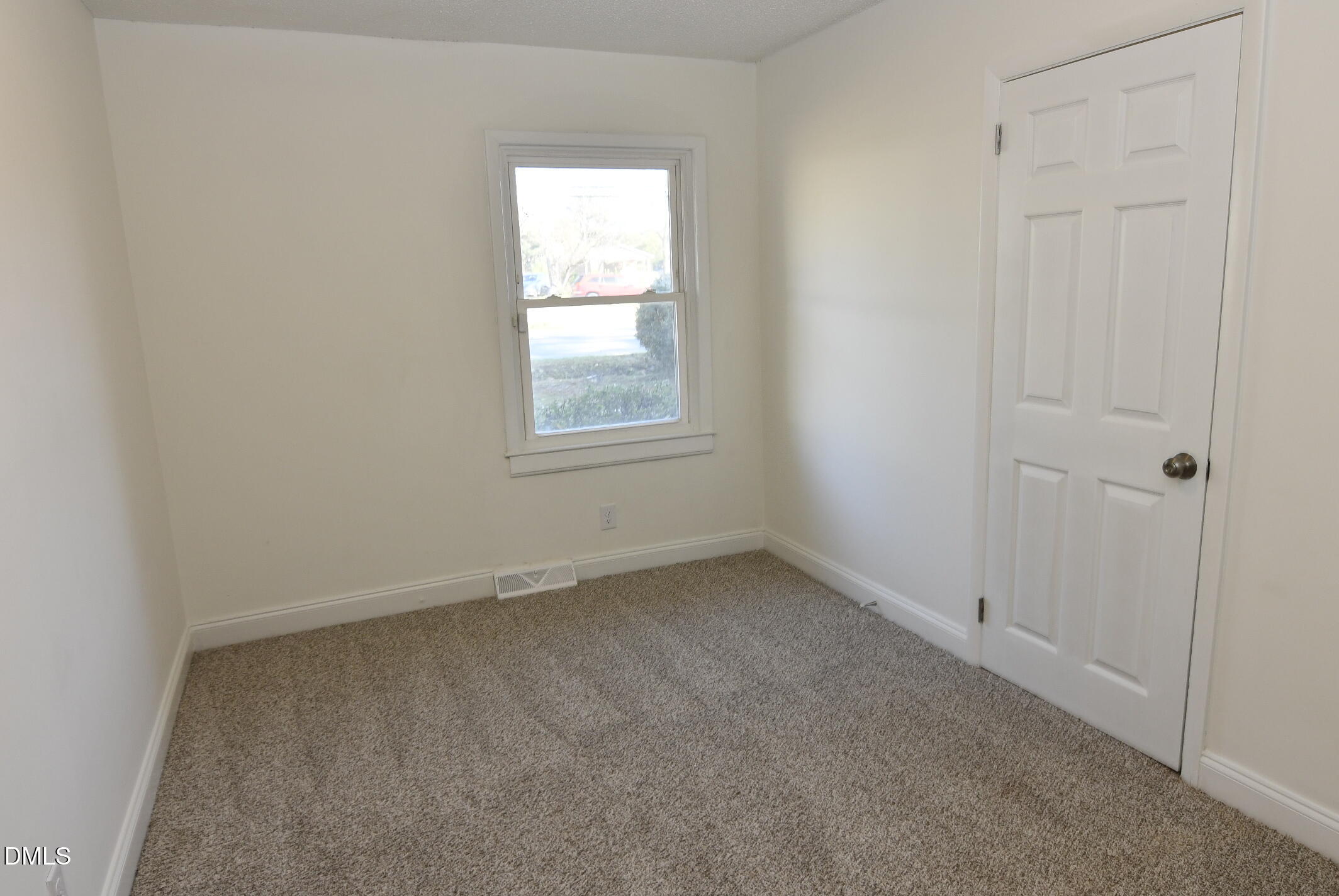 703 West Main Street Clinton, NC 28328 - Photo 12 of 19