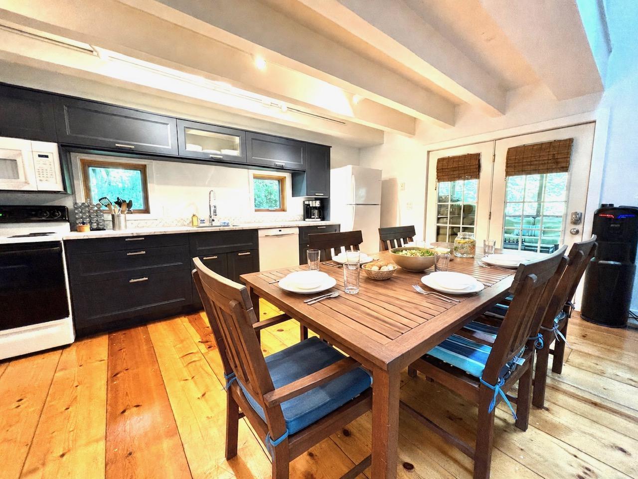 8702 Elm Valley Road Three Oaks, MI 49128 - Photo 6 of 17 dining 1