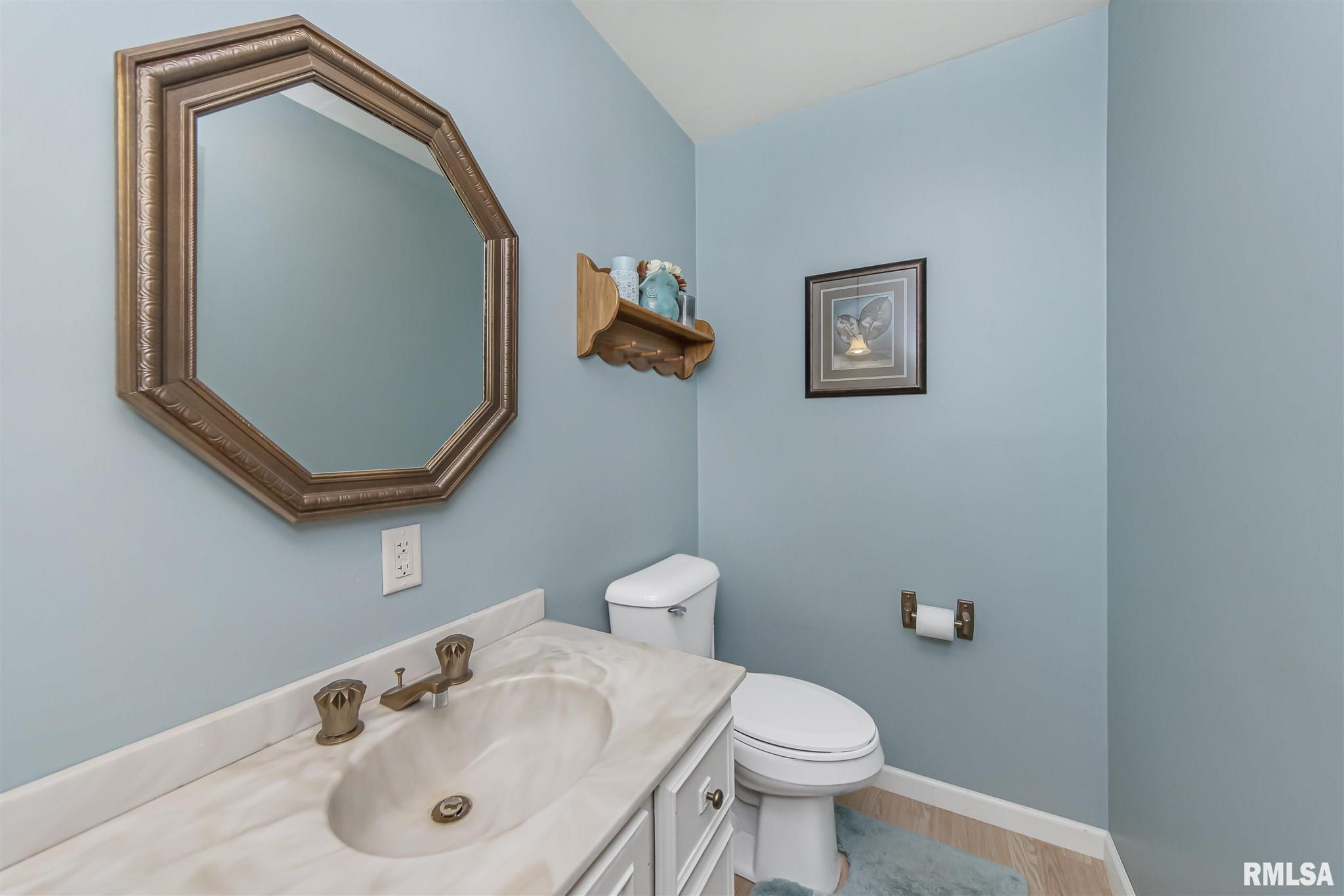 1084 Upper Spring Bay Road East Peoria, IL 61611 - Photo 15 of 40 Gallery Image 15