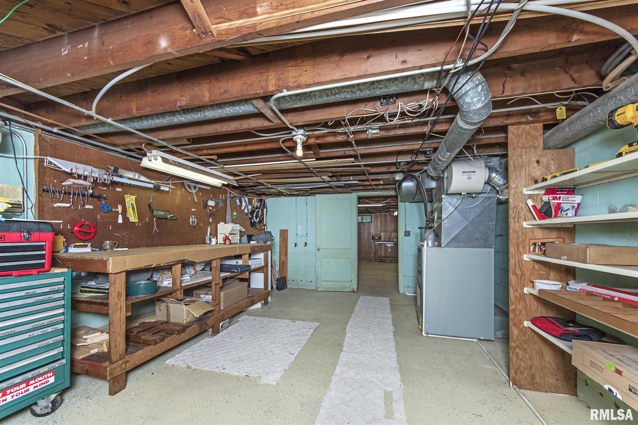 1084 Upper Spring Bay Road East Peoria, IL 61611 - Photo 30 of 40 Gallery Image 30