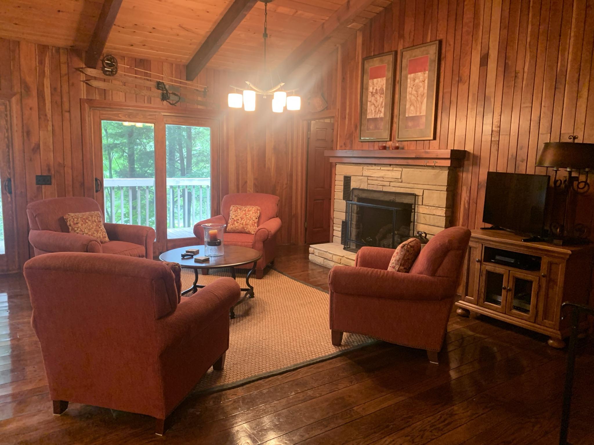 274 Ripshin Lake Road Roan Mountain, TN 37687 - Photo 24 of 62 greatroom 1