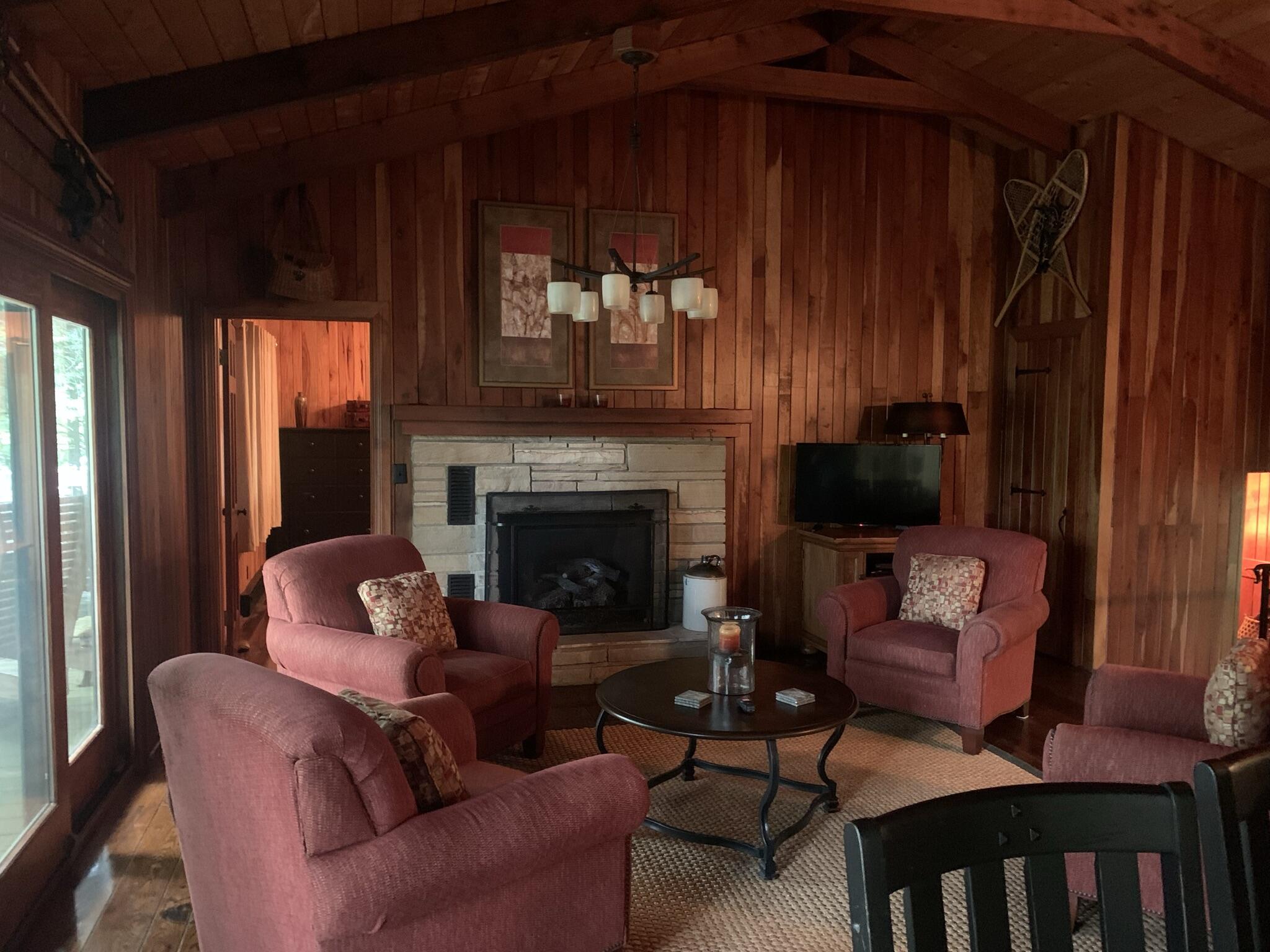 274 Ripshin Lake Road Roan Mountain, TN 37687 - Photo 33 of 62 greatroom fp
