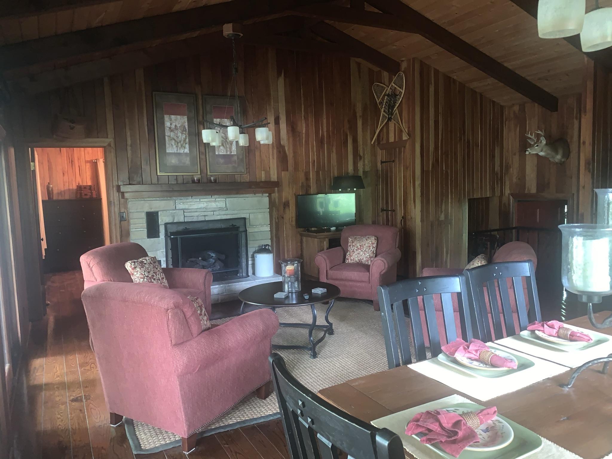 274 Ripshin Lake Road Roan Mountain, TN 37687 - Photo 34 of 62 great room1