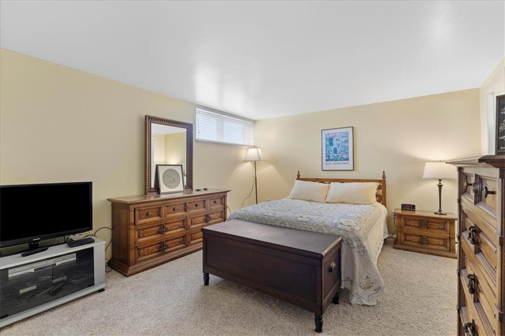 2808 Fernwald Road Pittsburgh, PA 15217 - Photo 20 of 30 Third Bedroom