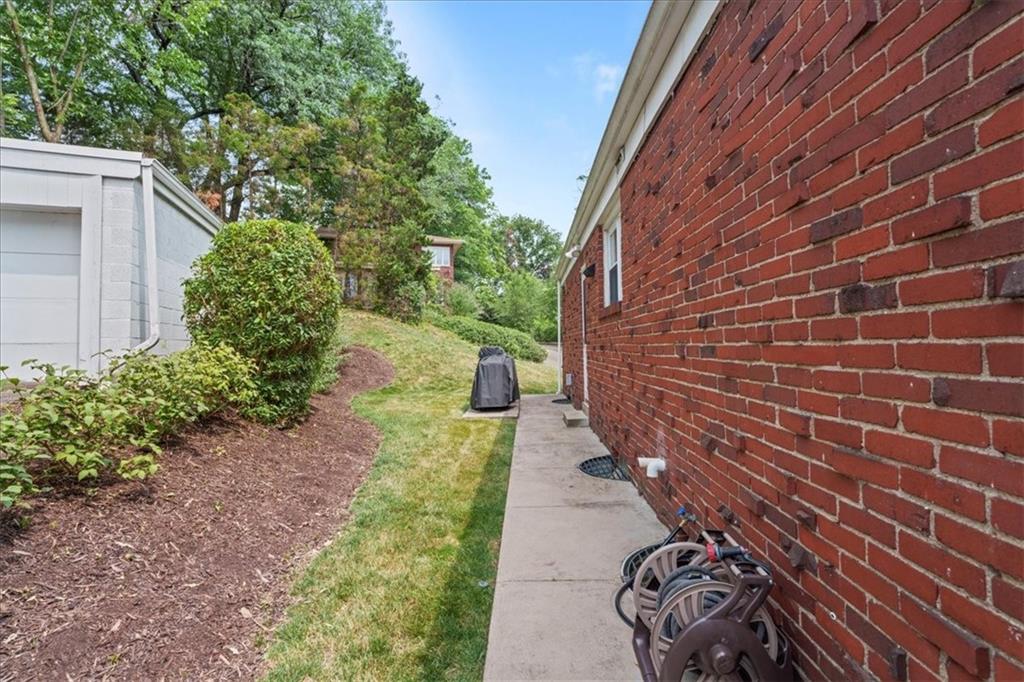 2808 Fernwald Road Pittsburgh, PA 15217 - Photo 26 of 30 Gallery Image 26