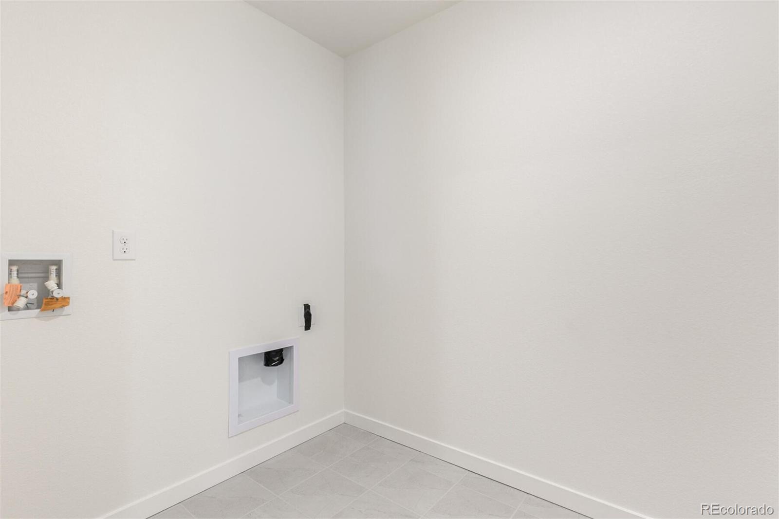129 North Waterloo Street Aurora, CO 80018 - Photo 25 of 25