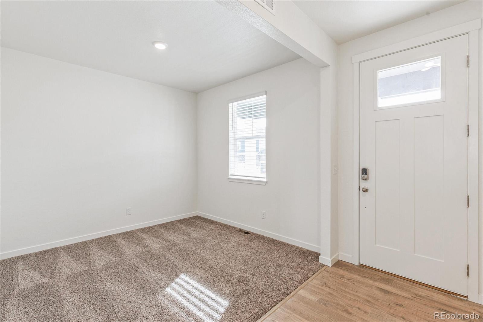 129 North Waterloo Street Aurora, CO 80018 - Photo 3 of 25