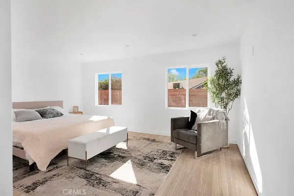 $1,149,000 | 14868 1486 1/2 Envoy, Sylmar, CA 91342