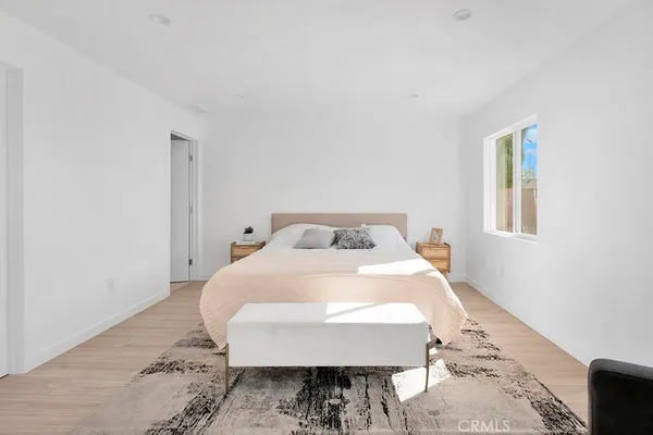 $1,149,000 | 14868 1486 1/2 Envoy, Sylmar, CA 91342