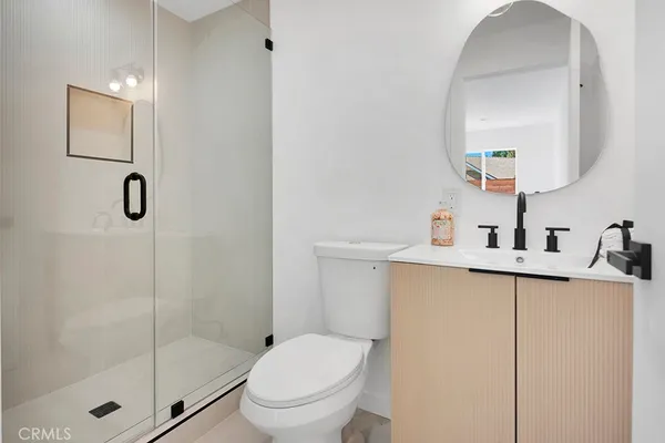 $1,149,000 | 14868 1486 1/2 Envoy, Sylmar, CA 91342