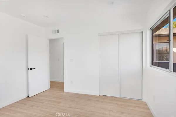 $1,149,000 | 14868 1486 1/2 Envoy, Sylmar, CA 91342