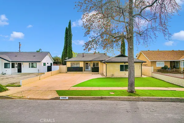 $1,149,000 | 14868 1486 1/2 Envoy, Sylmar, CA 91342