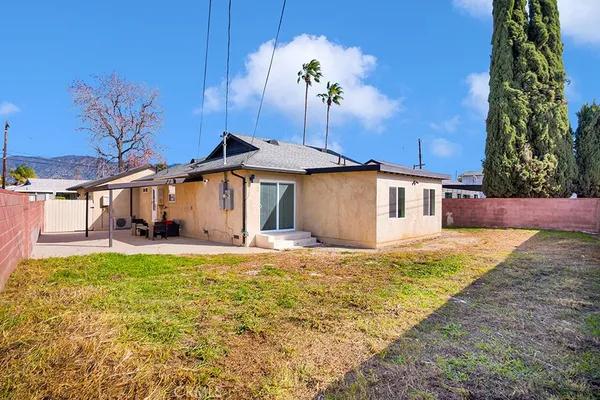 $1,149,000 | 14868 1486 1/2 Envoy, Sylmar, CA 91342