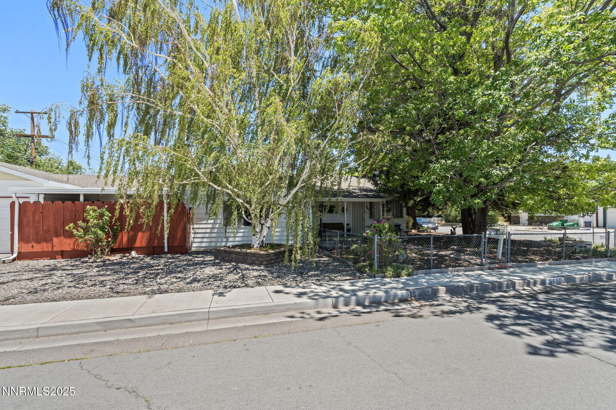 561 Ruth Street Carson City, NV 89701 - Photo 3 of 30 3-web-or-mls-DSC02306