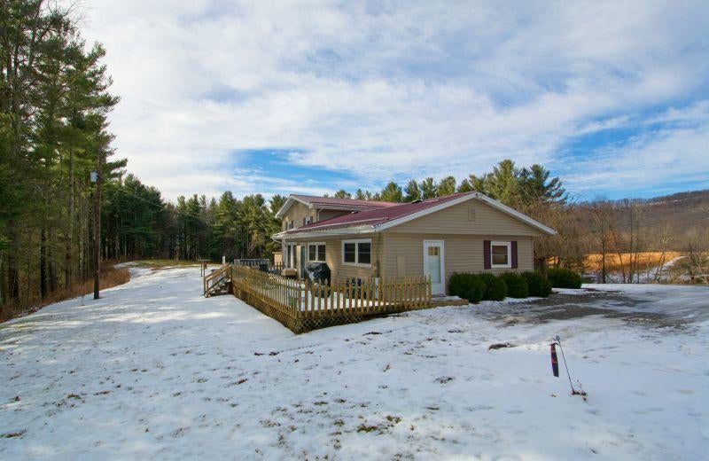 289 Rockcliff Road Rupert, WV 25984 - Photo 3 of 46 Gallery Image 3