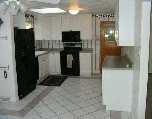 439 Springdale Road Eighty Four, PA 15330 - Photo 2 of 8 Kitchen.